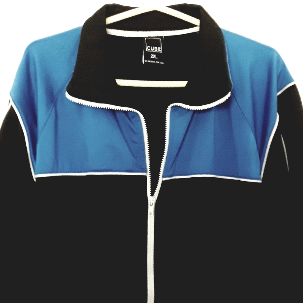 CUBE JACKET. SIZE 2XLARGE .